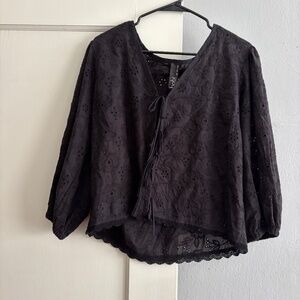 Evereve Bobi Tie Front Long Sleeve Eyelet Top Size M in Black